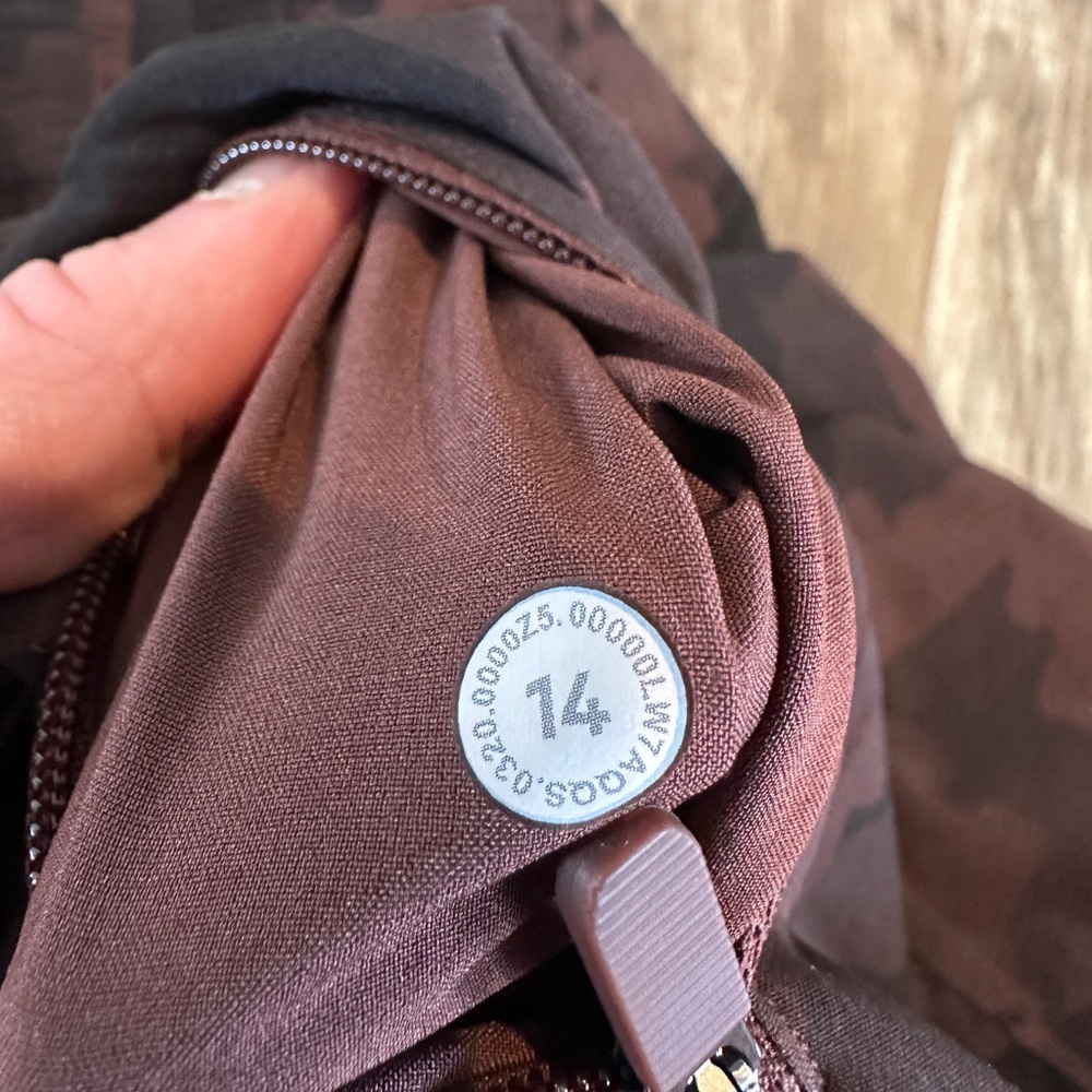 Lululemon Tracker Short V *4" Heritage 365 Camo Brown Earth Multi sz 14 - Picture 6 of 7